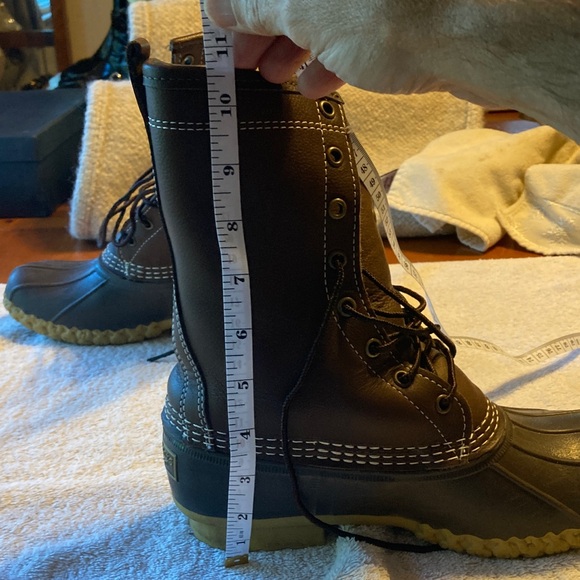 L.L. Bean Dark Brown and Tan Winter Boots with Shearling Lining - Picture 8 of 9